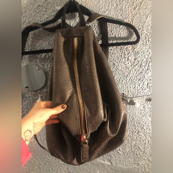 Dream Control Triangular backpack, faux leather, slate grey - Picture 4 of 9